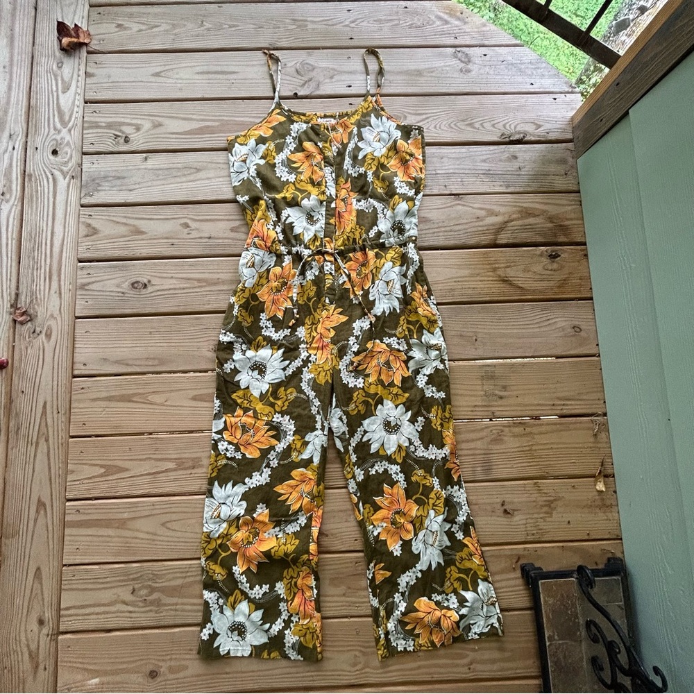 Faherty NWT Linen jumpsuit in tropical olive print 🌴